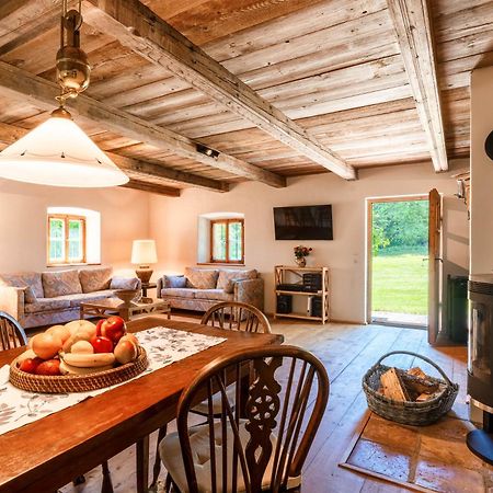 Ferienhaus Noestlbach Pittenhart ภายนอก รูปภาพ